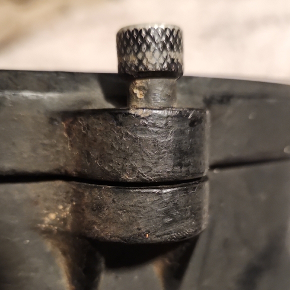 Chelsea Clock Co. U.S. Navy Wall Clock - Picture 7 of 8